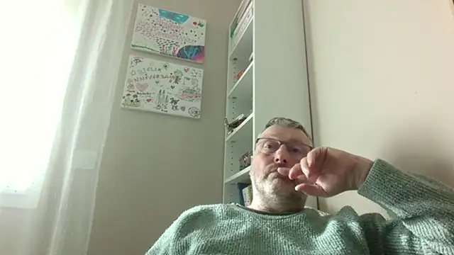 doudou310 Show in webcam