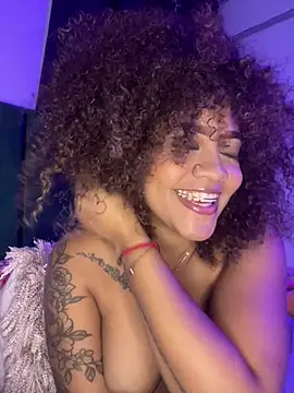 Онлайн чат XXX riri_brunnete