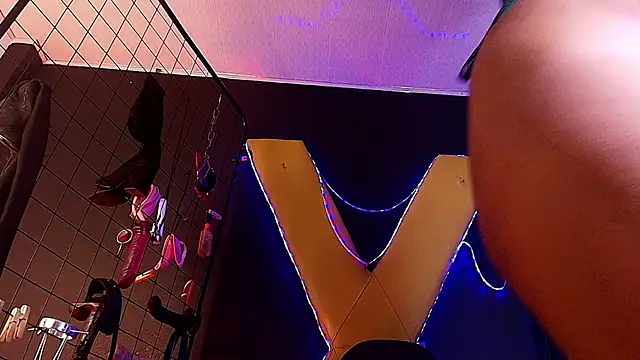 Chat XXX Live MrEbonybdsm