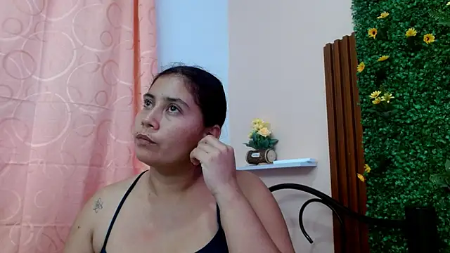 calimasalas2's Live XXX Chat