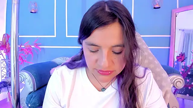 TaraTaylorr's Live XXX Chat