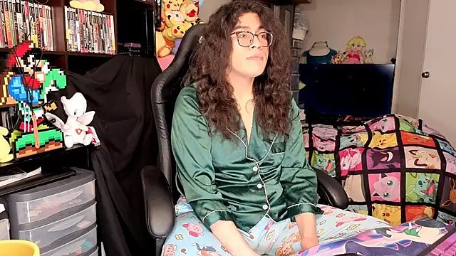 Show modela ShinyCherub na web-kameri