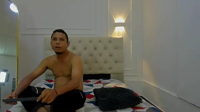 Chat XXX en directo de charlotte_dante212