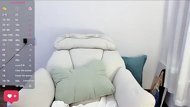 Živý XXX chat peachy_kiss