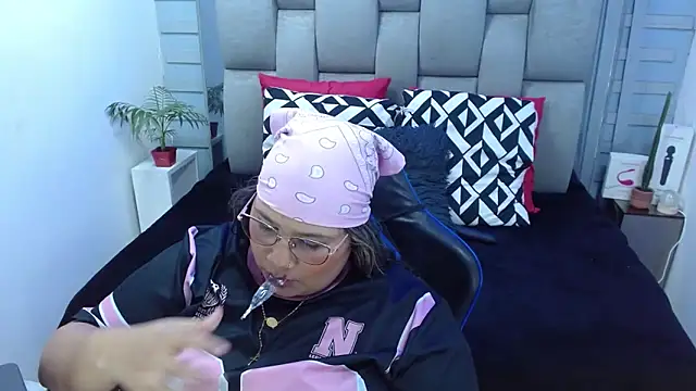 evelin_zaens' Live XXX Chat