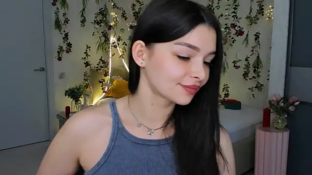 ContinentOfTranquility's Live XXX Chat