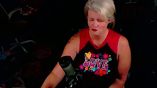 AliceHarlot 现场XXX聊天