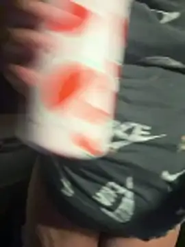 1n0nlythroat 即時 XXX 聊天