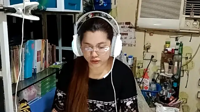 Chatroom XXX en direct de TennieReichow