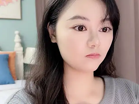 sarah111's Live XXX Chat