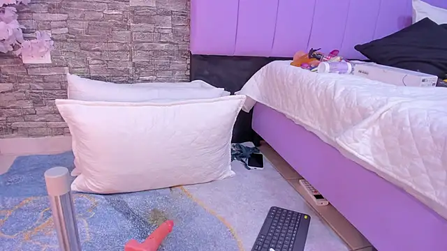 Susanaross Adlı Modelin Canlı XXX Sohbeti