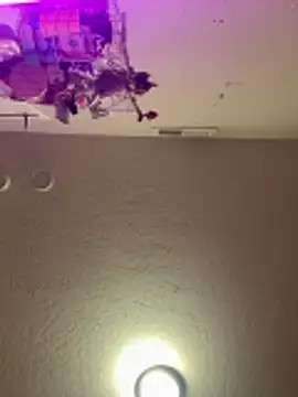 XXX chat uživo modela 1n0nlythroat