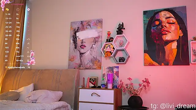 VernitaFiscaliniのウェブカメラショー