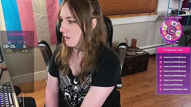 luluvaladon Show in webcam