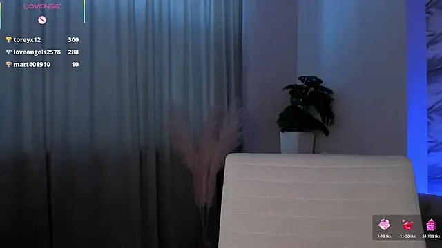 Aria_Mila élő XXX-chatje