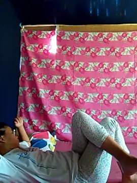 sweet_caroline6969 Pertunjukan Webcam