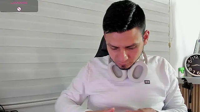 Онлайн чат XXX Rick_Adams