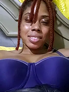 HONEYSWEETS_LIVE Adlı Modelin Canlı XXX Sohbeti