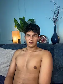 Leo_Savage_ Pertunjukan Webcam