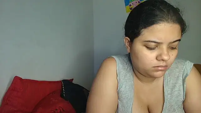 Chat +18 de luisahot_9727 ao vivo