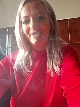 LadyTouch Adlı Modelin Canlı XXX Sohbeti