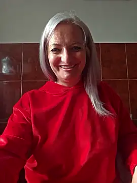 LadyTouch Adlı Modelin Canlı XXX Sohbeti