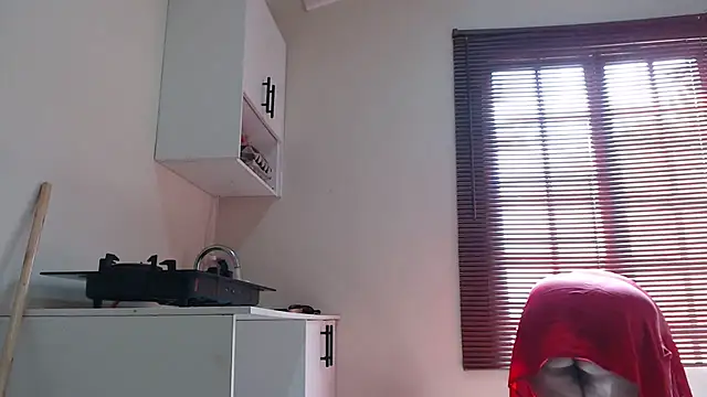 VoluptuousXX5 – Naživo XXX chat