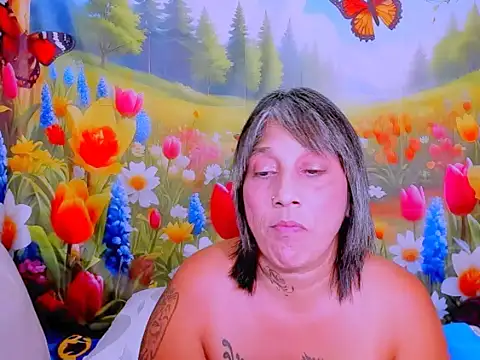 indianroxy Adlı Modelin Canlı XXX Sohbeti