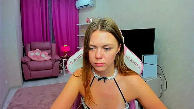 Strawberrye Obrolan Langsung XXX