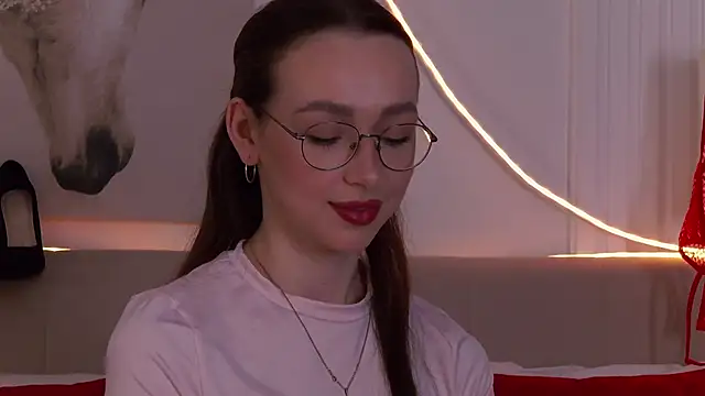 XXX chat uživo modela Emily_Simon