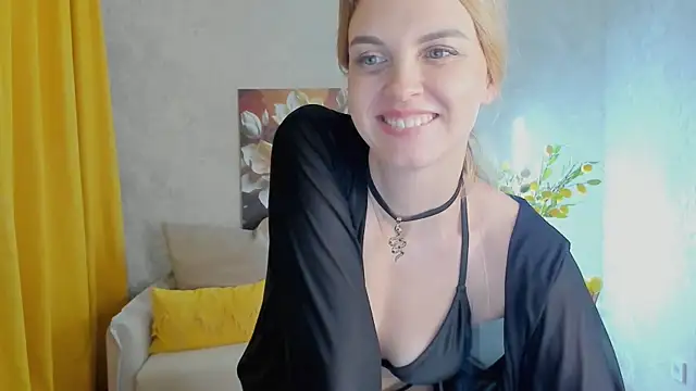 LunaFlinn's Live XXX Chat