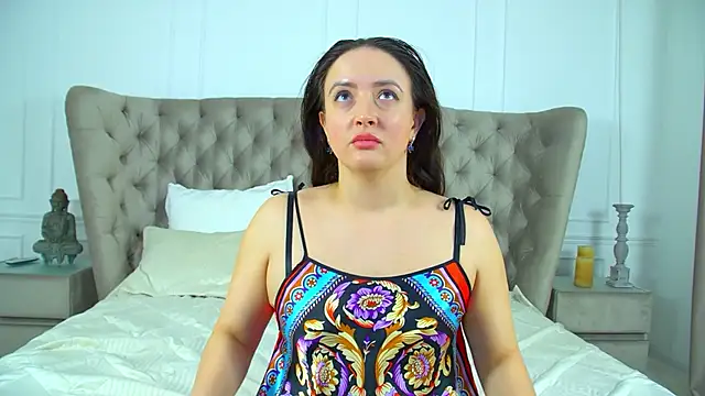 ElinaBellucci Adlı Modelin Canlı XXX Sohbeti