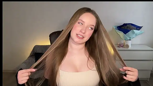 EvaMaddison 现场XXX聊天