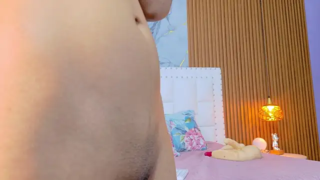 kinkylittlegirll live XXX chat