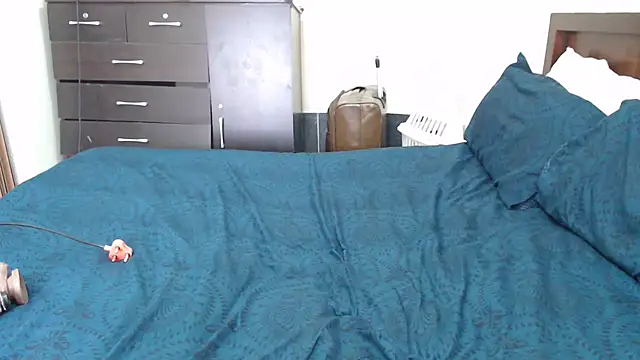 VoluptuousXX5 Adlı Modelin Canlı XXX Sohbeti