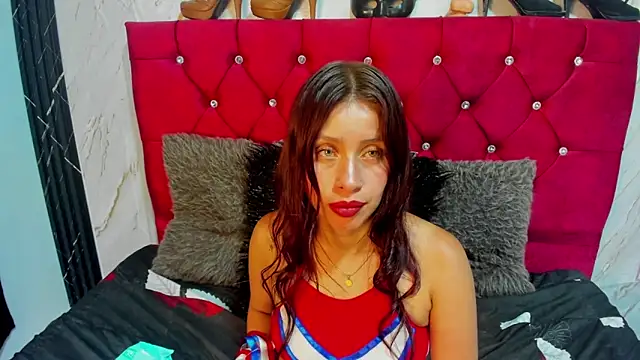 Show modela cloyks na web-kameri