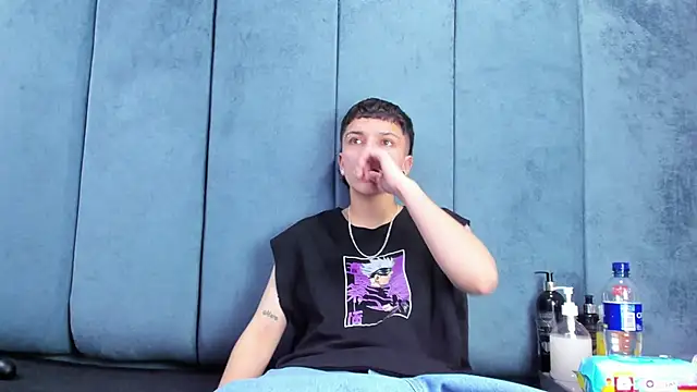 Megan_Thompson_'s Live XXX Chat