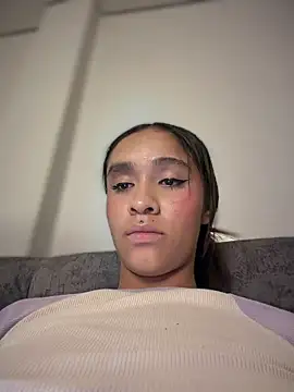 Isabella-Teen 现场XXX聊天