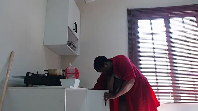 VoluptuousXX5 即時 XXX 聊天