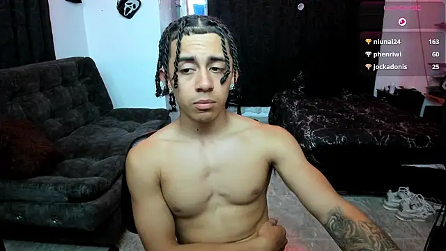 Bradley_Strong 即時 XXX 聊天