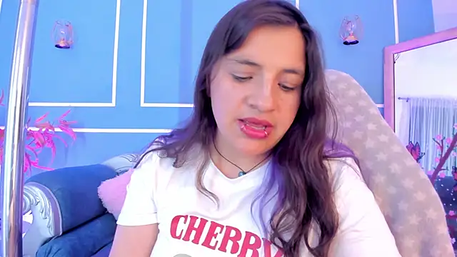 دردشة TaraTaylorr الجنسية المباشرة