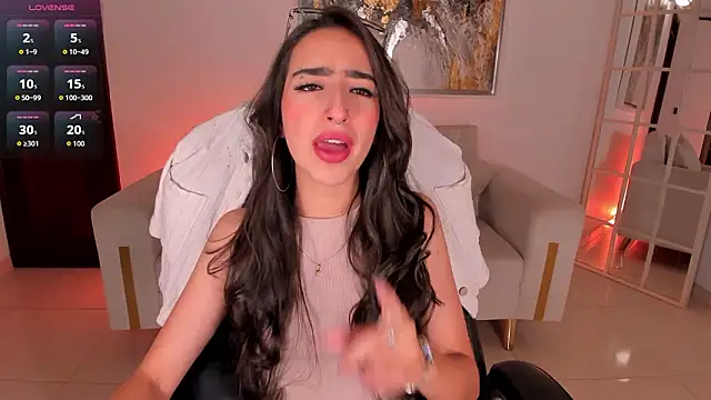 LarisaSmirnovのライブXXXチャット