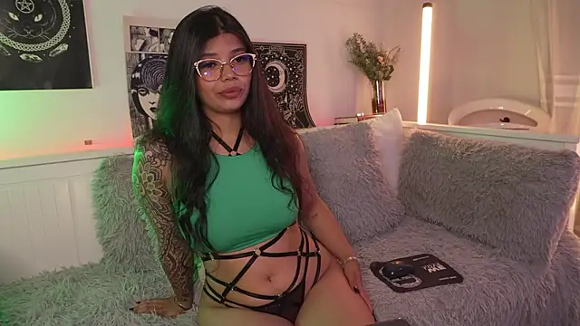 دردشة sophieee_art الجنسية المباشرة