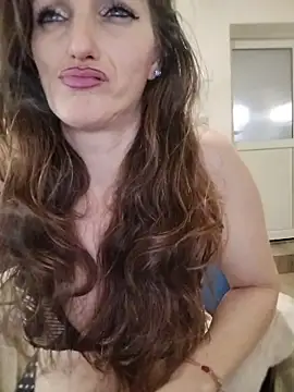 دردشة CrazyMaya39 الجنسية المباشرة