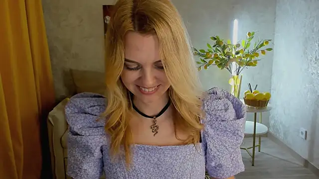 LunaFlinnのライブXXXチャット