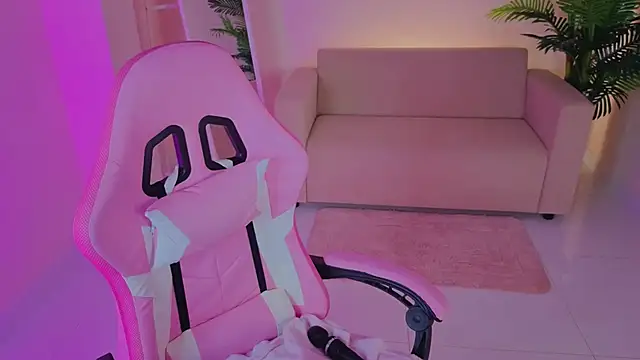 EmilyBridgetのライブXXXチャット