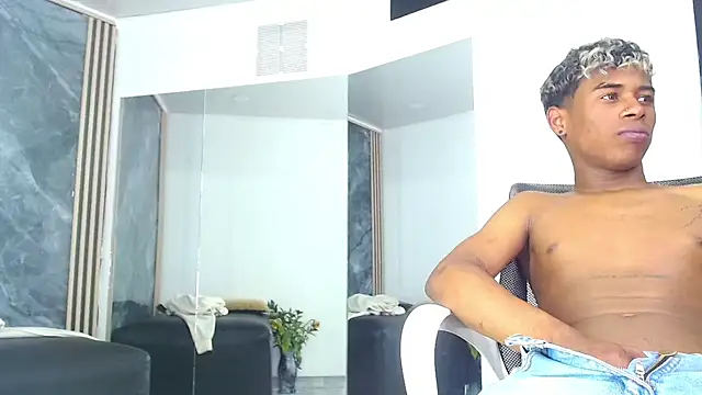 TonnyMarck Chat XXX in diretta