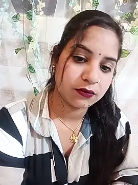 Pokazy przed kamerką – lovely-girl99