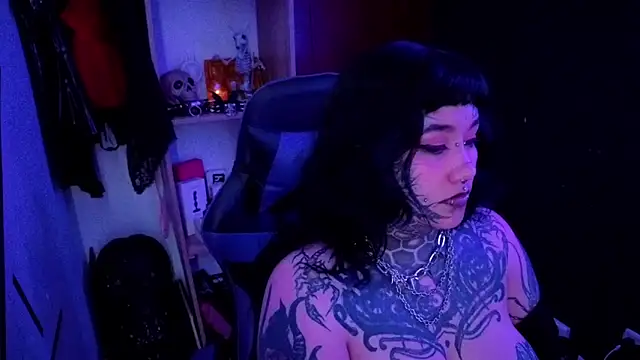 aradia_66 élő XXX-chatje