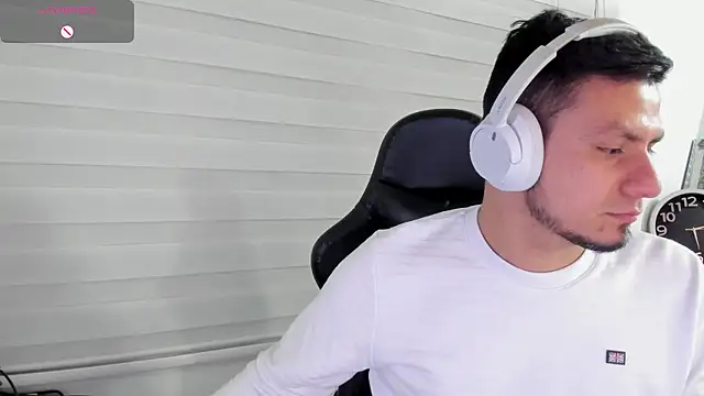 Rick_Adams: онлайн-секс-чат